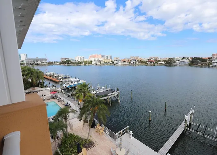 402 Island Key Clearwater Beach